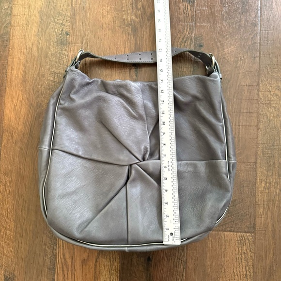 MARC by MARC JACOBS grey leather hobo, NWOT - Picture 8 of 14